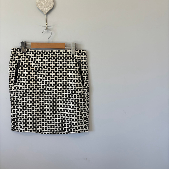 Kenar Women's Black & White Print Pencil Skirt Size 6 - Picture 4 of 6